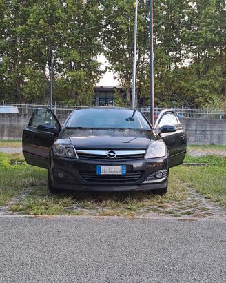 Opel Astra GTC