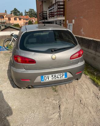 Alfa romeo 147