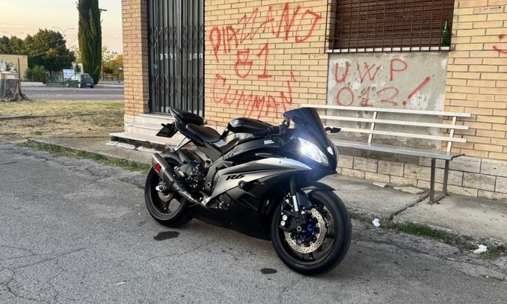 Yamaha YZF R6 - 2007