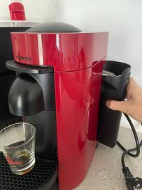 Macchina da Caffè VERTUO PLUS ROSSA