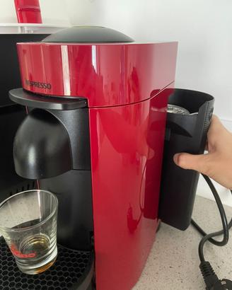 Macchina da Caffè VERTUO PLUS ROSSA