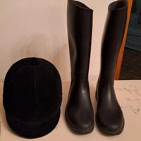 casco e stivali equitazione bambino/a