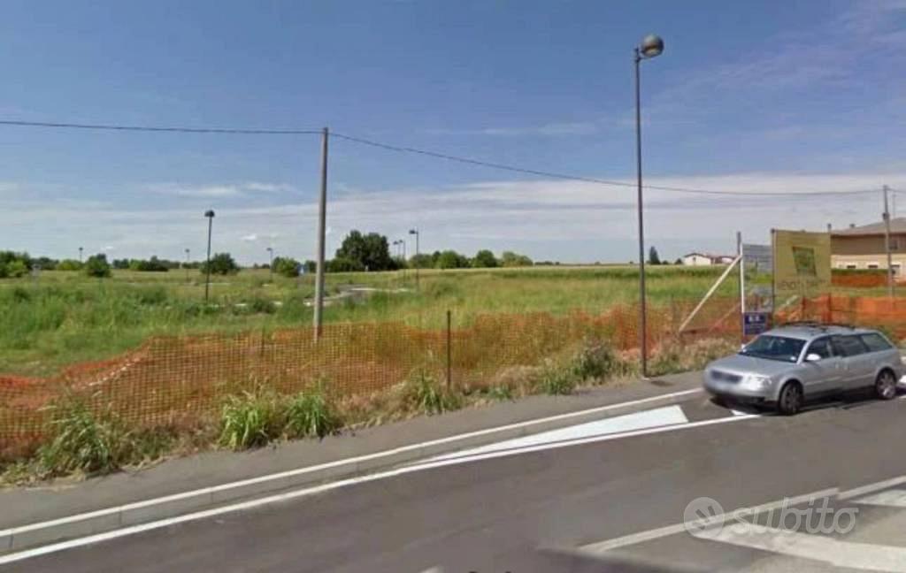 Immobile in asta di 1844 m² a Pojana Maggiore - Altro