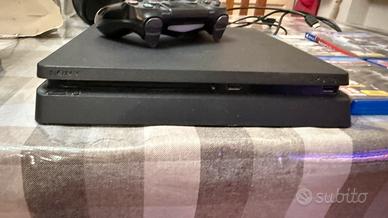Ps4 con 4 giochi