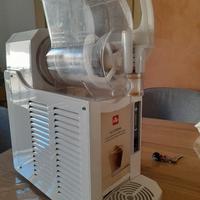 Macchina Illy crema caffè