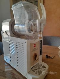 Macchina Illy crema caffè