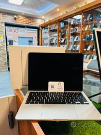 MacBook Air 13 2024 8GB RAM 256GB SSD M2