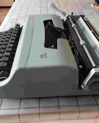Olivetti lettera 22
