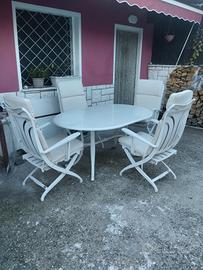 Tavolo e 4 poltrone FAST