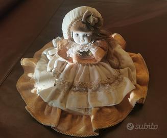 bambola di porcellana collezione L'infinito 