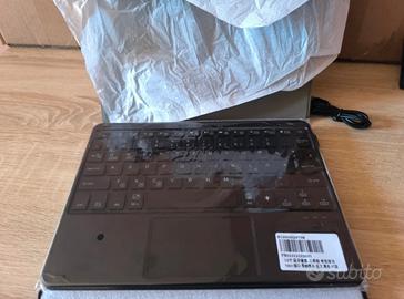 Cover iPad con tastiera magnetica 