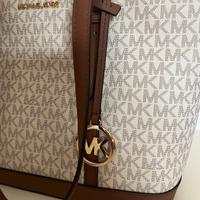 Michael Kors Jet Set Travel Tote – Logata 