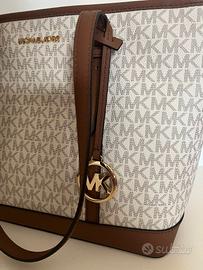 Michael Kors Jet Set Travel Tote – Logata 