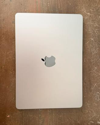 Macbook Air 13,6 512 GB, chip M2.
