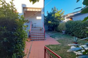 VILLA A SCHIERA CIELO/TERRA PORZIONE DI TESTA