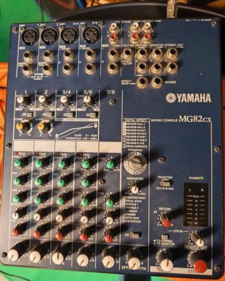 mixer Yamaha con effetti