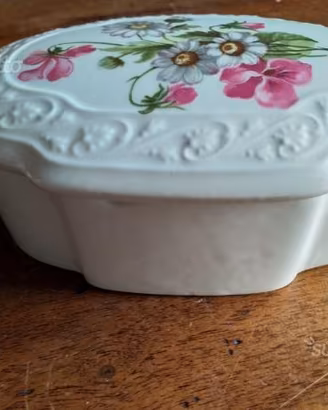 Scatolina in ceramica