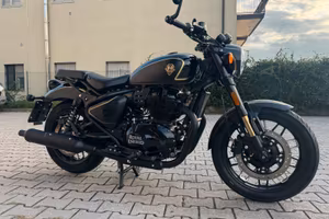 Royal Enfield Shotgun 650 Rough Crafts Limited ed.