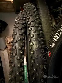 Copertoni chiodati schwalbe Ice Spiker