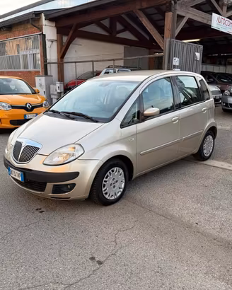Lancia MUSA 1.4 16V Platino Plus