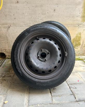 Gomme auto usate con cerchioni- prezzo trattabile