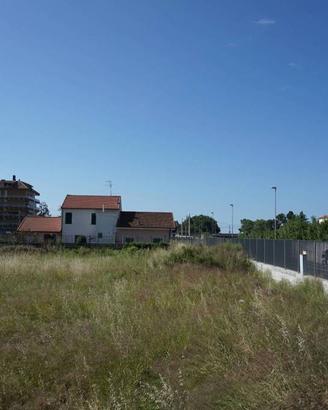 Terreno di 3585 m² a Camporosso