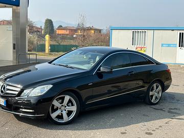 Mercedes Benz E220 coupe