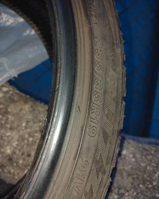 Pneumatici Bridgestone blizzard 235/35/R19 m+s