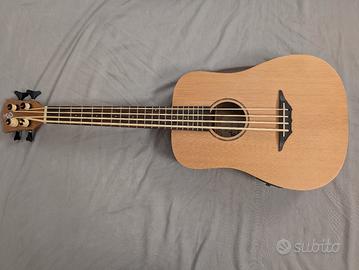 Harley Benton Kahuna ukulele basso come nuovo

