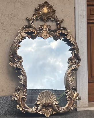 Specchiera antica in legno intagliato e dorato
