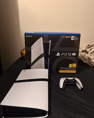 PS5 Pro da 2 TB con controller