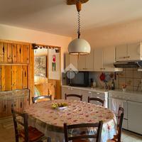 CASA SEMINDIPENDENTE A PETTINENGO