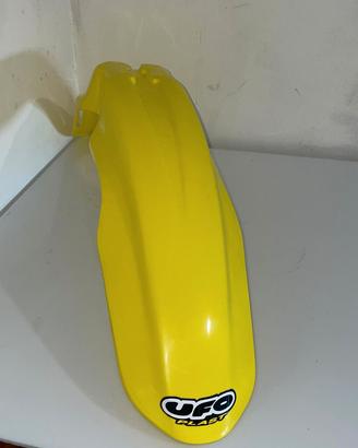 Parafango anteriore Ufo per Suzuki RM 125 01-22