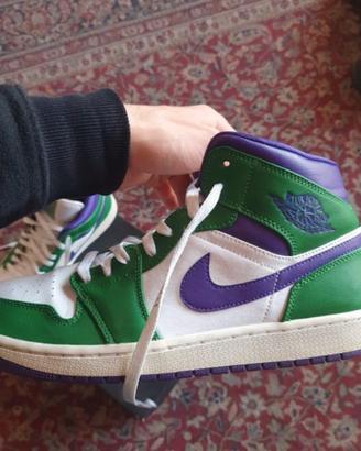 Air Jordan 1 Mid  Incredible Hulk