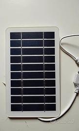 Carica batterie solare per smartphone