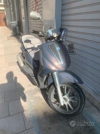 beverly  cruiser piaggio 250