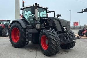 FENDT 828 VARIO S4 PROFI +