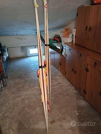 sci da fondo con relative scarpe