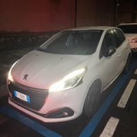 Peugeout 208 Allure 75cv