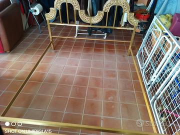 Letto matrimoniale testata
