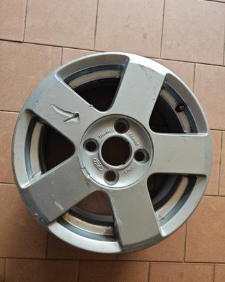 Cerchio in lega Ford Fiesta V serie