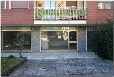 Immobile di 283 m² con 3 locali a Novara