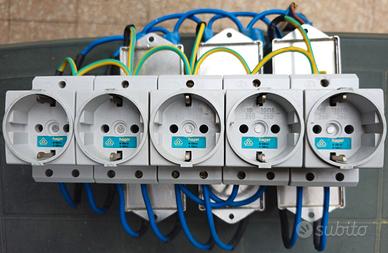 PRESE HAGHER QUADRO ELETRICO 250-V 10/16