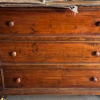 Cassettone antico con 3 cassetti