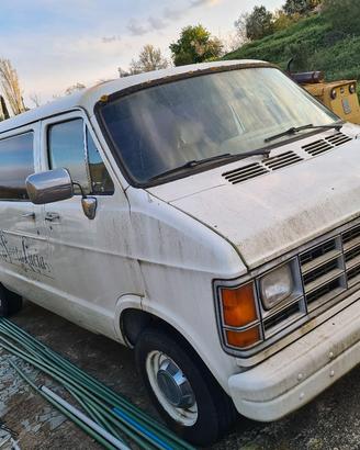 Dodge Ram Van B 250 