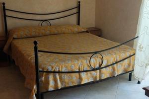 Disponibile camera singola con letto matrimoniale