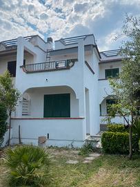 Villa a baia felice