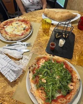 rinomata pizzeria - nel cuore di Montichia