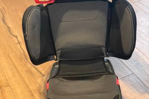 Seggiolino auto 15-36 kg più proteggi sedile