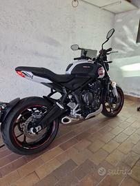 Triumph Trident 660 Triple Tribute A2 solo 7000km